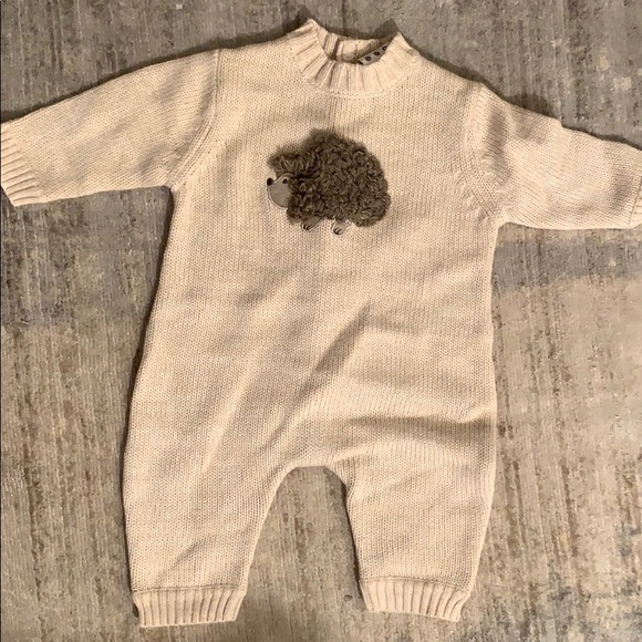 NEW - Gorgeous cream knit romper. Size : 0-3m - Picture 1 of 5